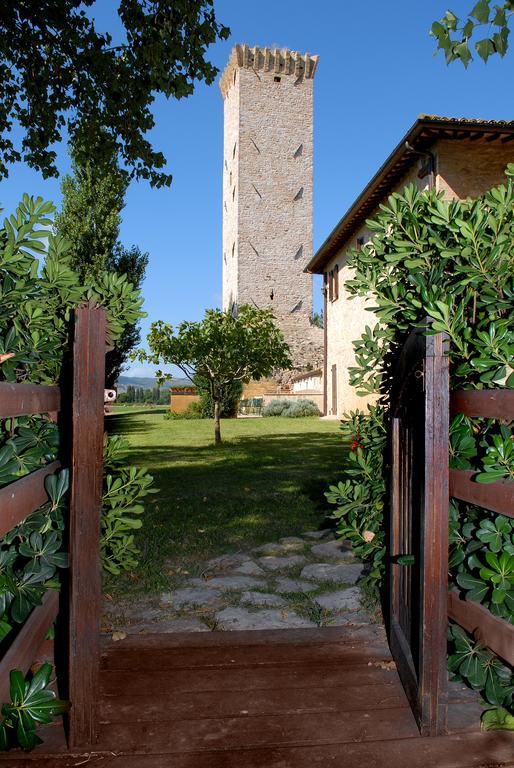 Agriturismo Le Due Torri - Torre Quandrano Cannara Extérieur photo